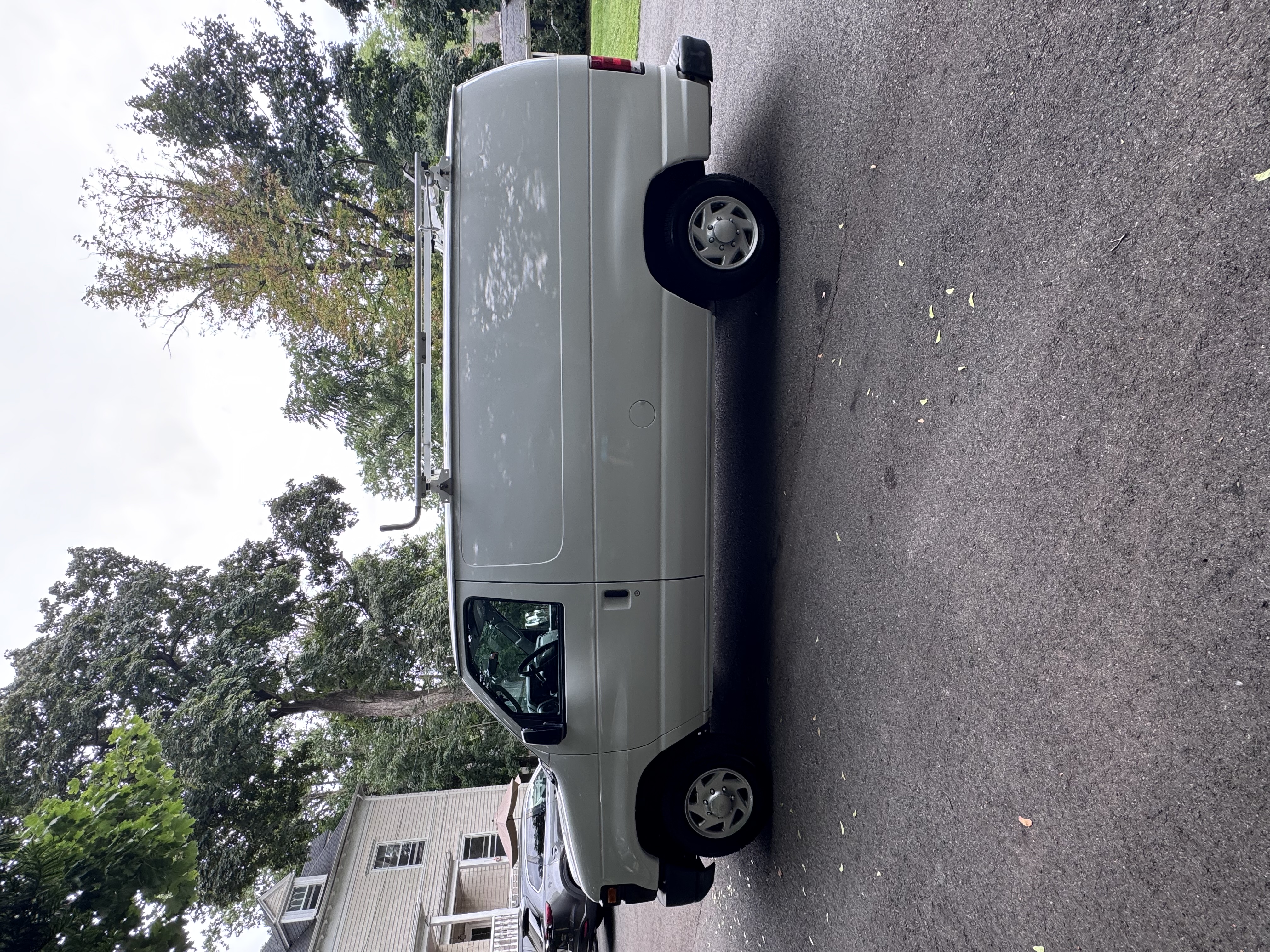 Used 2012 Ford E-150 and Econoline 150 w/ PWR Group RWD image 1