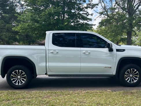 Used 2021 GMC Sierra 1500 AT4 w/ AT4 Premium Package AWD/4WD image 4