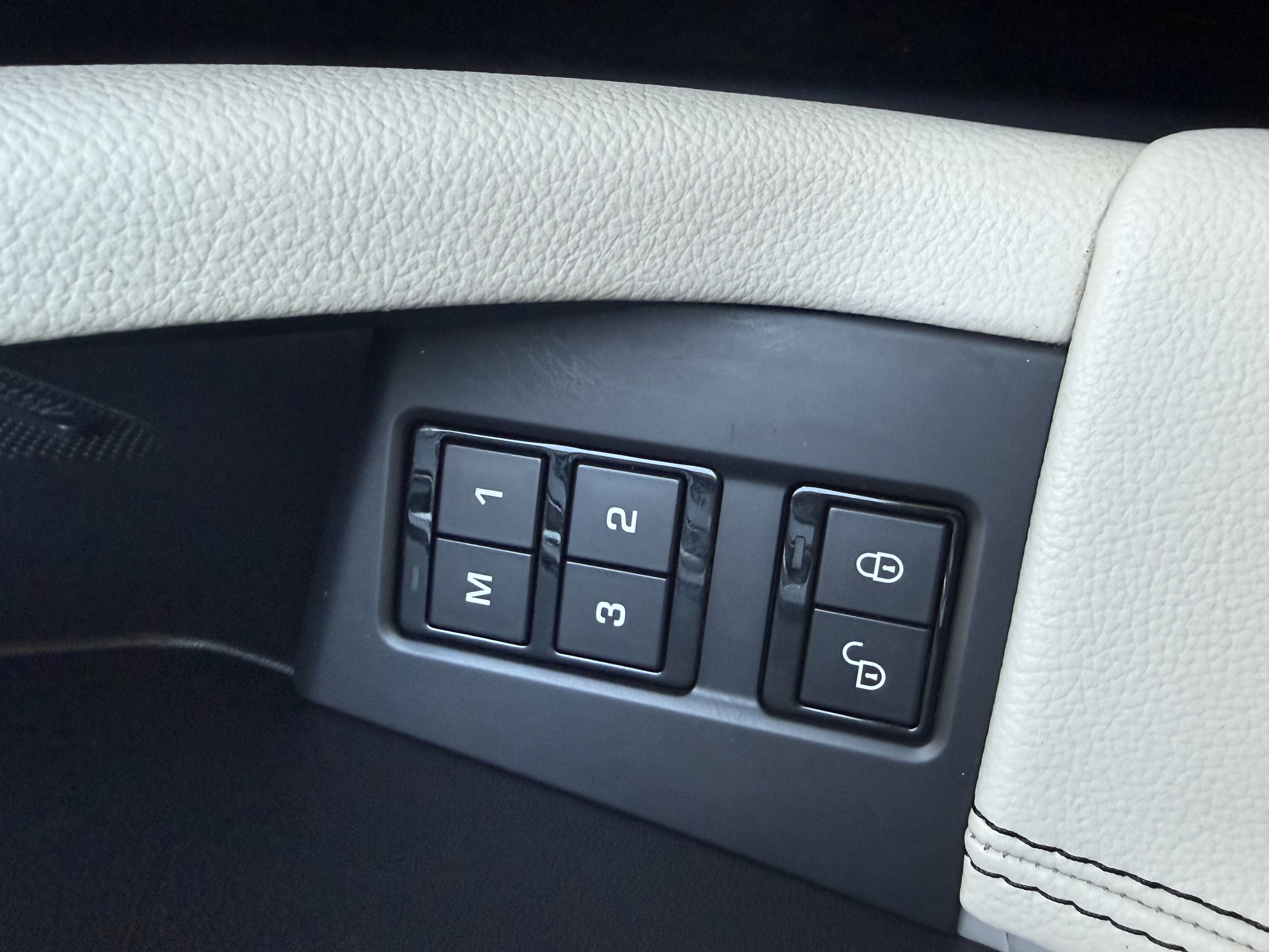 Used 2020 Jaguar F-PACE S AWD/4WD image 20