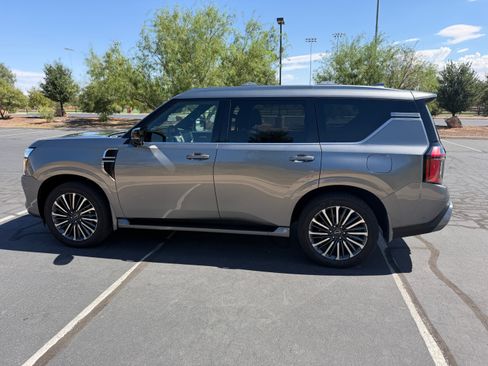 Used 2026 Nissan Armada Platinum Reserve AWD/4WD image 1