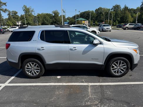 Used 2018 GMC Acadia SLE image 5