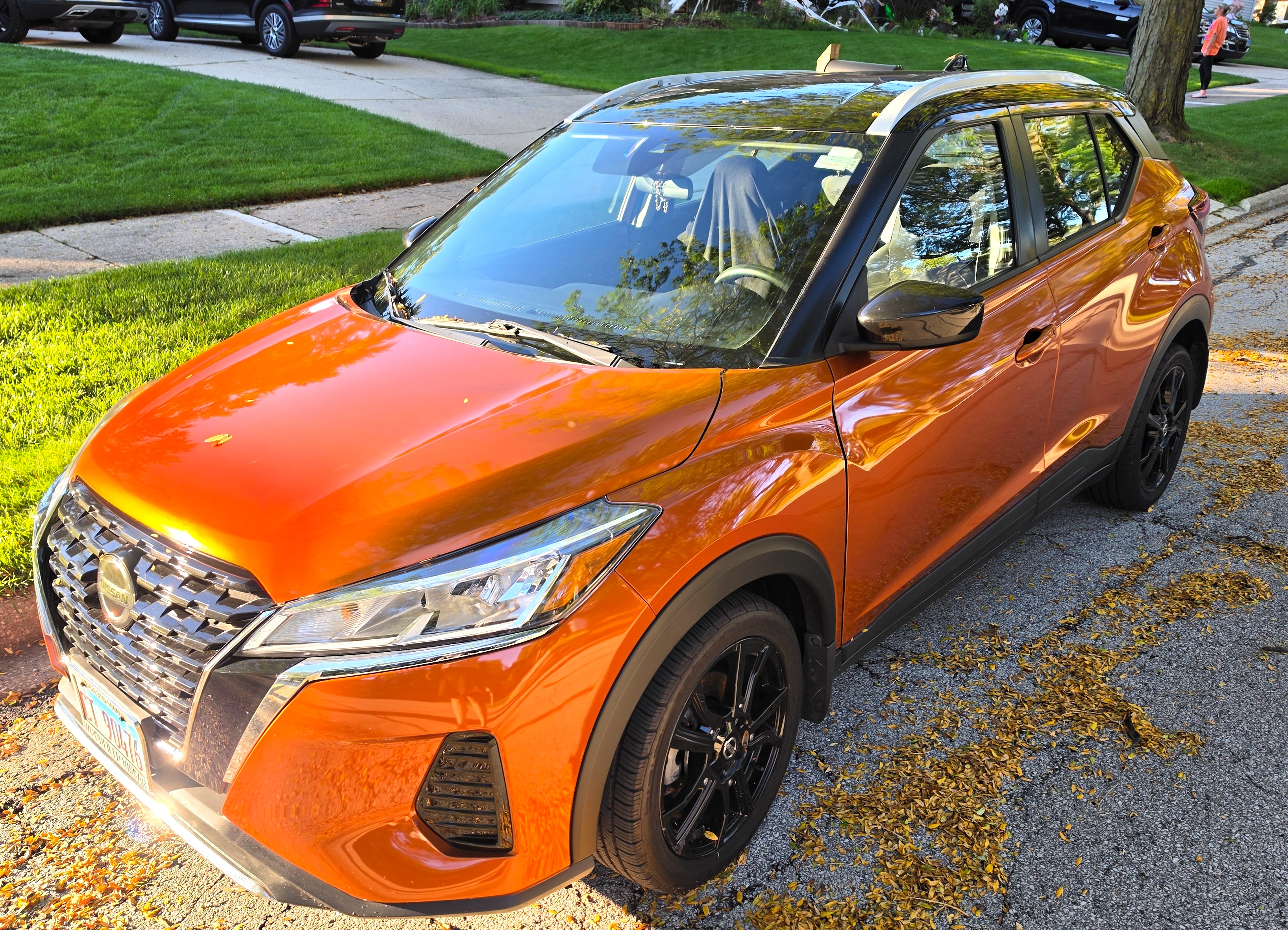 Used 2021 Nissan Kicks SV FWD image 1