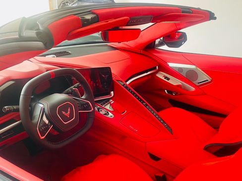 Used 2024 Chevrolet Corvette Stingray Premium Cpe w/ LPO, Roadside Safety Package image 8