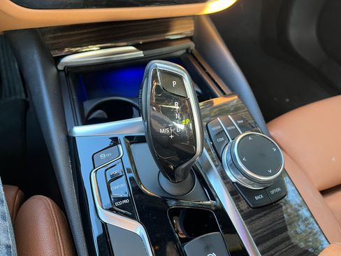 Used 2018 BMW 540i RWD image 14