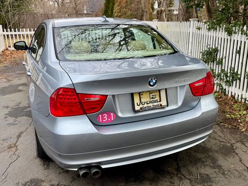 Used 2011 BMW 328i xDrive 328i xDrive Sedan 4D image 9