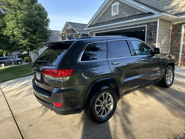 Used 2016 Jeep Grand Cherokee Limited AWD/4WD image 6