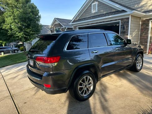 Used 2016 Jeep Grand Cherokee Limited AWD/4WD image 6