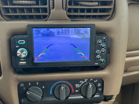 Used 2001 Chevrolet S10 Pickup LS w/ Preferred Equipment Group image 16