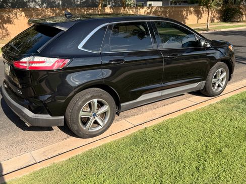 Used 2019 Ford Edge SEL w/ Equipment Group 201A FWD image 4