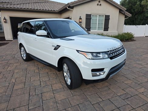 Used 2016 Land Rover Range Rover Sport HSE AWD/4WD image 4