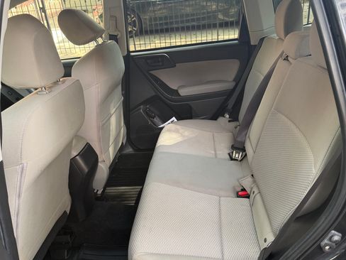 Used 2016 Subaru Forester 2.5i Premium w/ Popular Package #2 AWD/4WD image 19