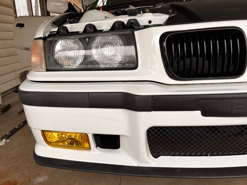 Used 1997 BMW 328i Convertible image 23