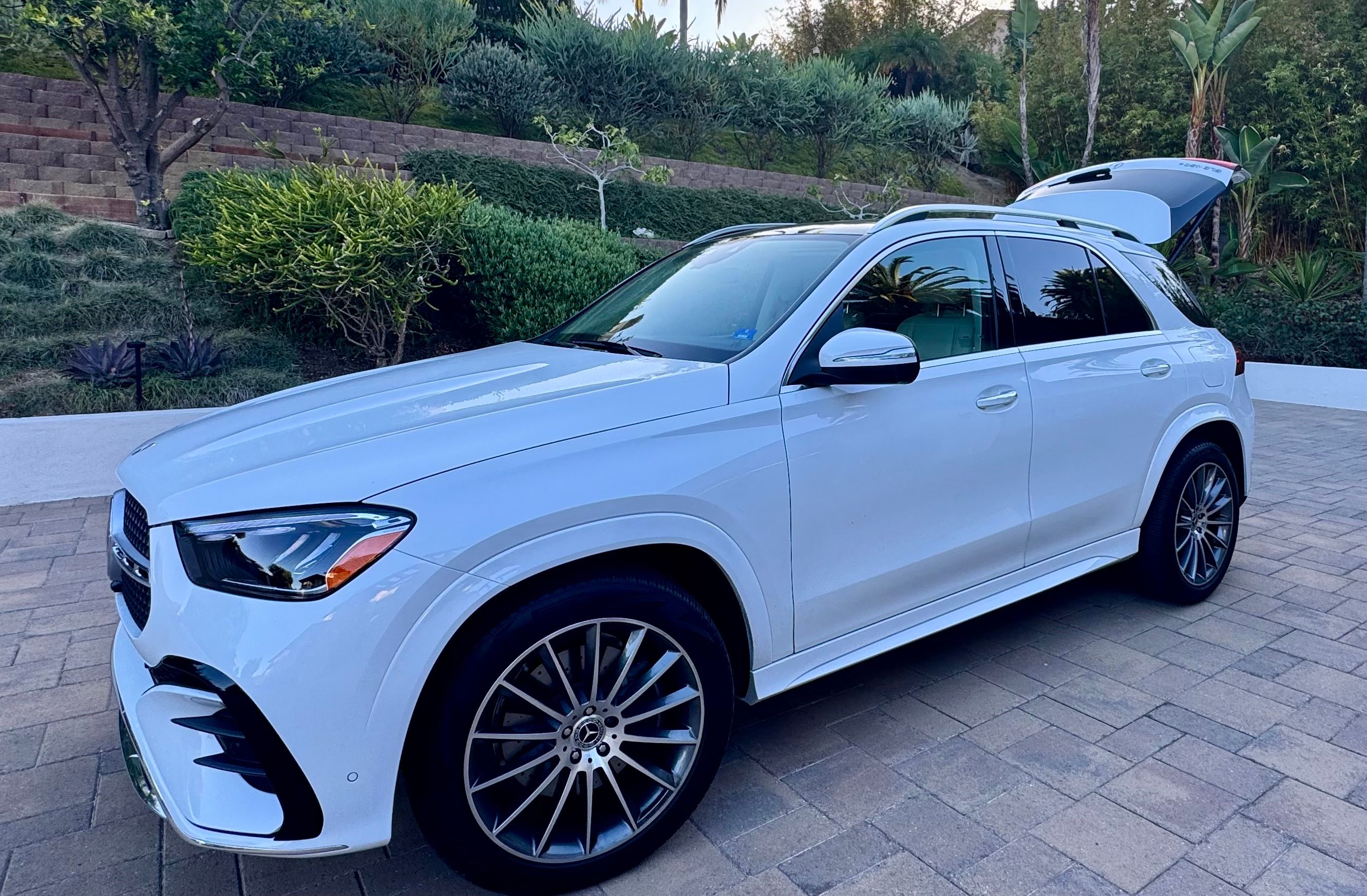 Used 2026 Mercedes-Benz GLE 450e 4MATIC image 9