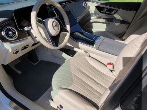 Used 2023 Mercedes-Benz EQS 450+ Sedan image 9