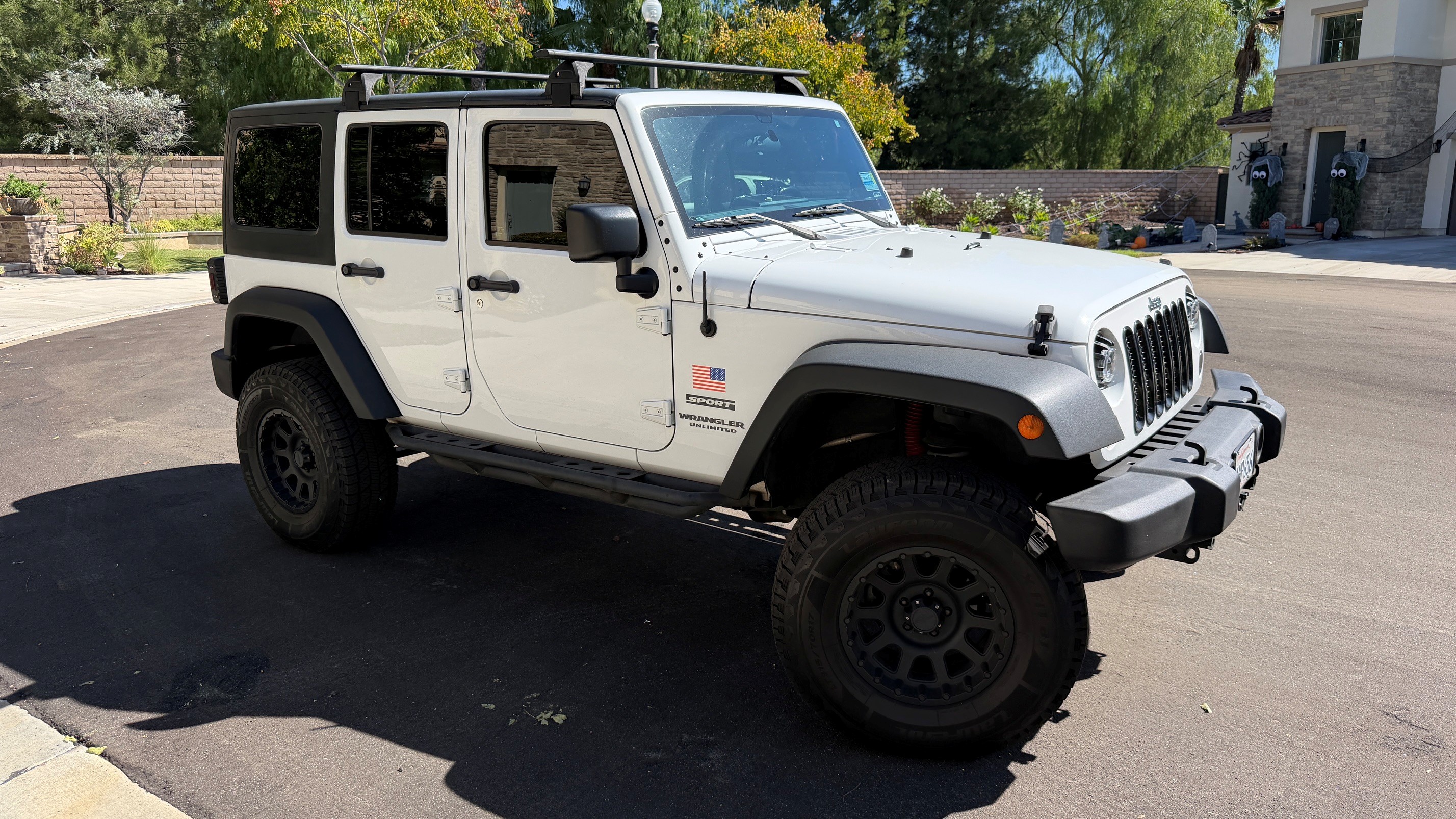 Used 2017 Jeep Wrangler Unlimited Sport w/ Connectivity Group AWD/4WD image 1