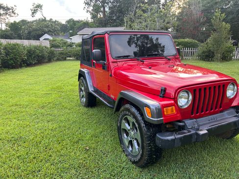 Used 2004 Jeep Wrangler X w/ Convenience Group AWD/4WD image 2