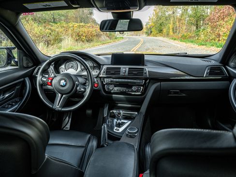 Used 2018 BMW M3 Sedan w/ Competition Package image 20
