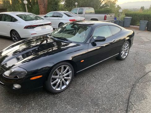 Used 2006 Jaguar XK8 Coupe image 2
