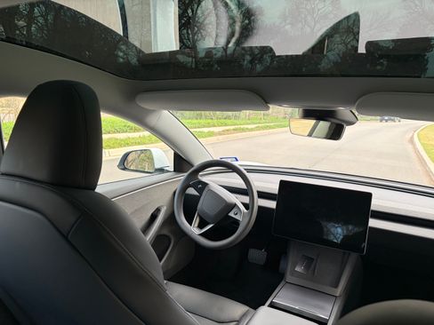 Used 2024 Tesla Model 3 Standard Range image 13