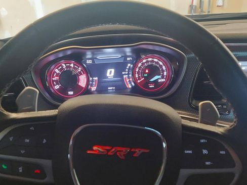Used 2019 Dodge Challenger SRT Hellcat image 12