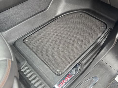 Used 2022 GMC Sierra 3500 AT4 w/ AT4 Preferred Package image 14