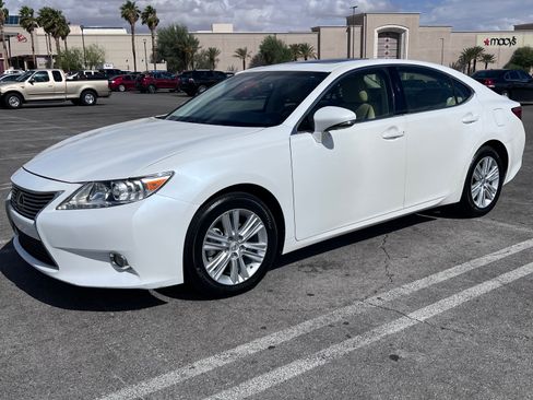 Used 2015 Lexus ES 350 w/ Premium Package image 2