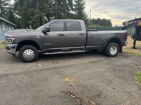Used 2025 RAM 3500 Big Horn image 1