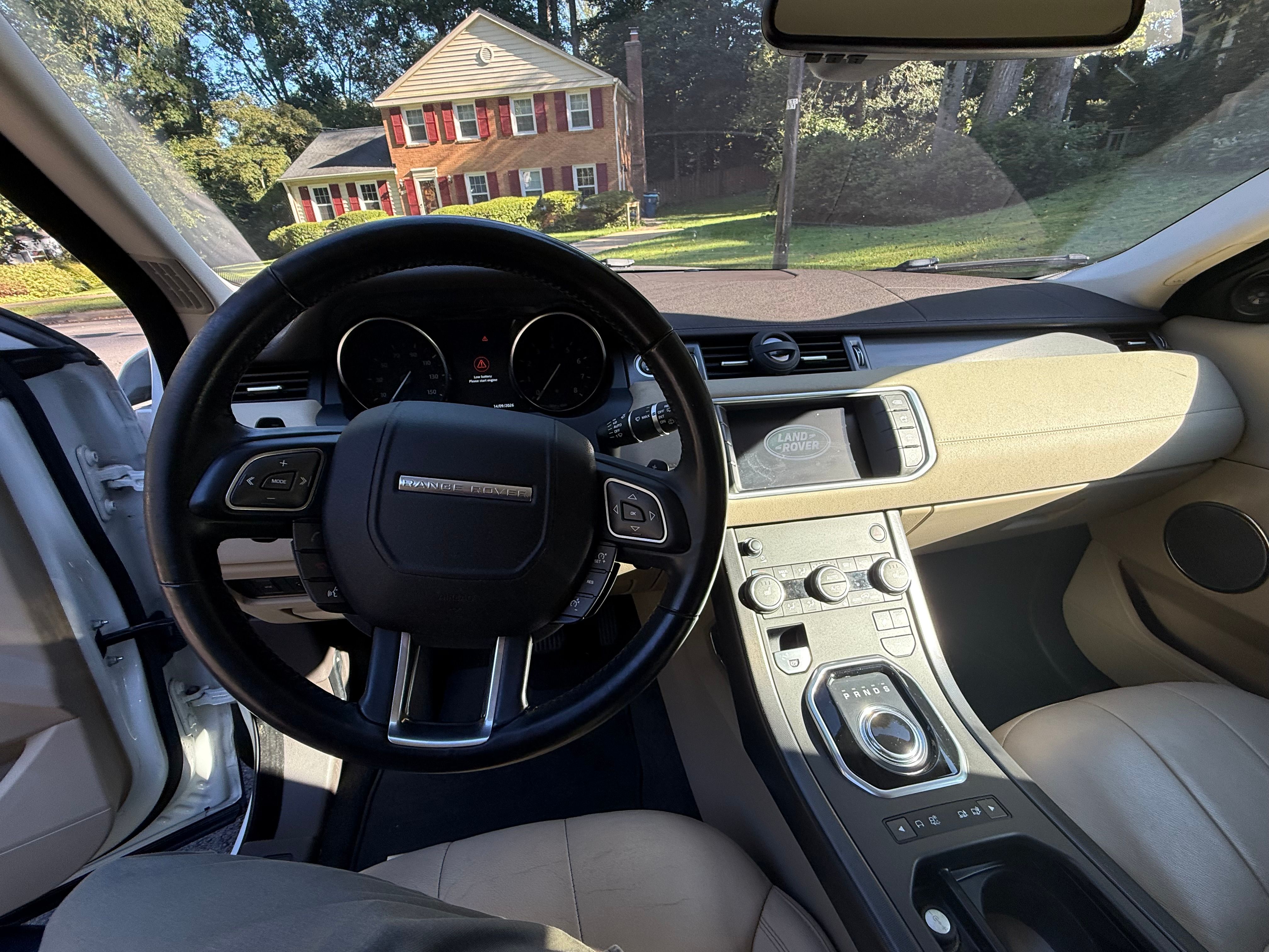 Used 2018 Land Rover Range Rover Evoque SE Premium AWD/4WD image 17