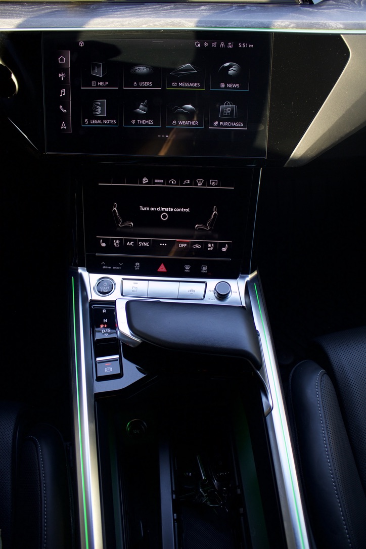 Used 2023 Audi e-tron Chronos AWD/4WD image 11