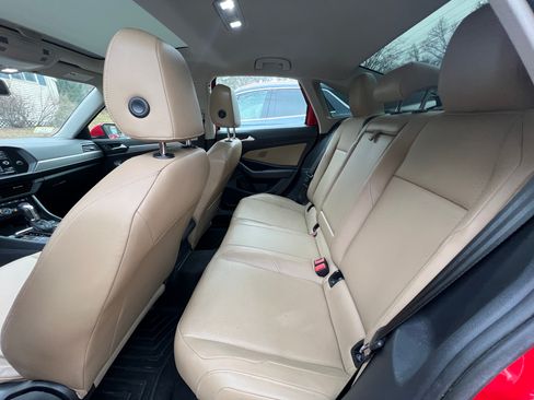 Used 2019 Volkswagen Jetta SE image 16