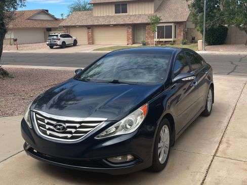 Used 2011 Hyundai Sonata Limited w/ Navigation Pkg 5 FWD image 1