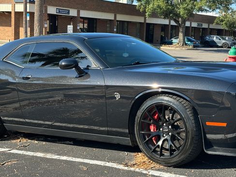 Used 2015 Dodge Challenger SRT Hellcat image 14