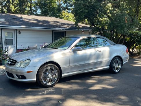 Used 2005 Mercedes-Benz CLK 500 Cabriolet image 4