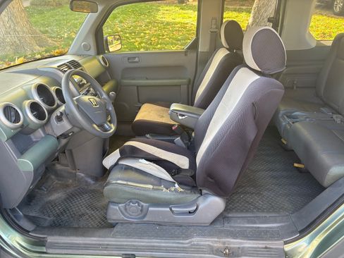 Used 2004 Honda Element LX image 9
