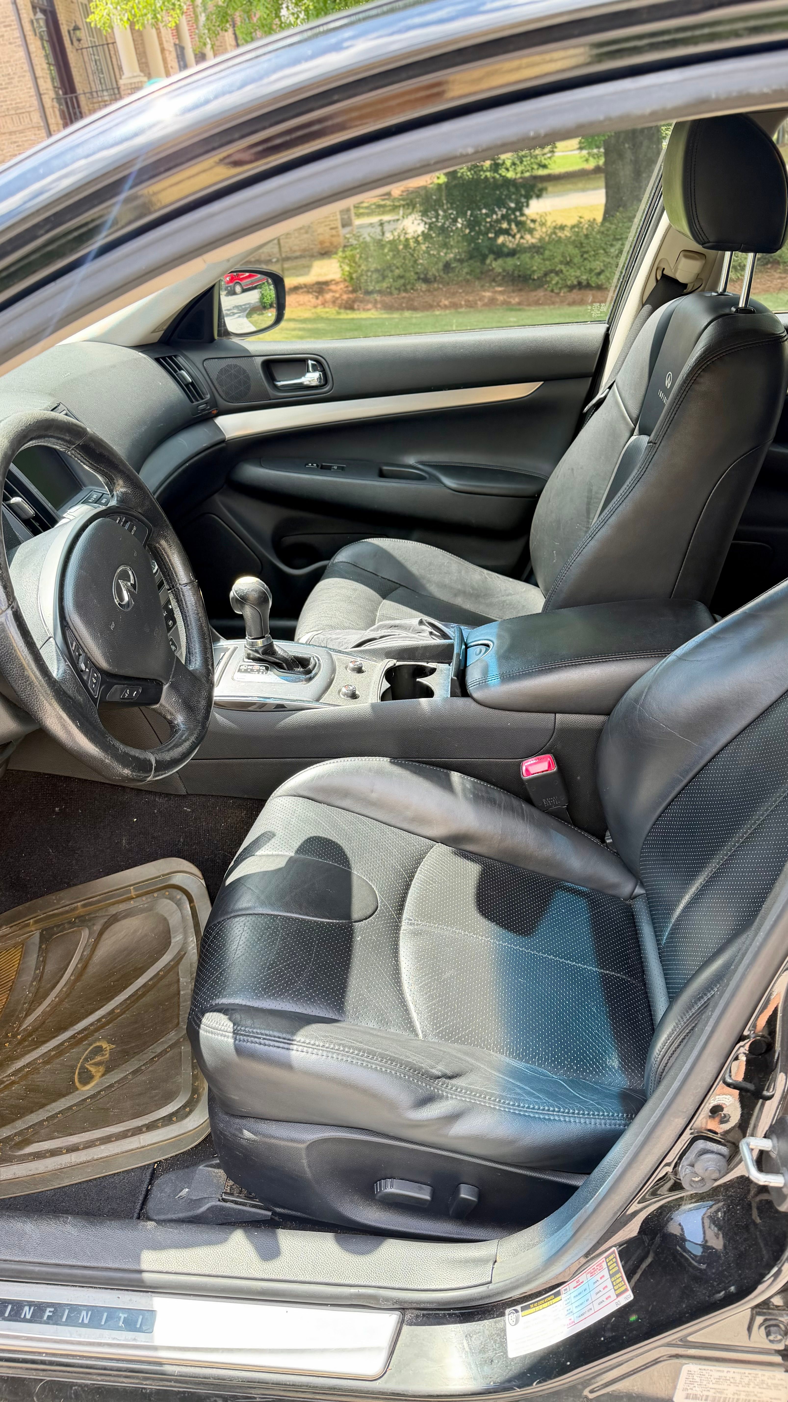 Used 2010 INFINITI G37 Journey w/ Premium Pkg RWD image 5