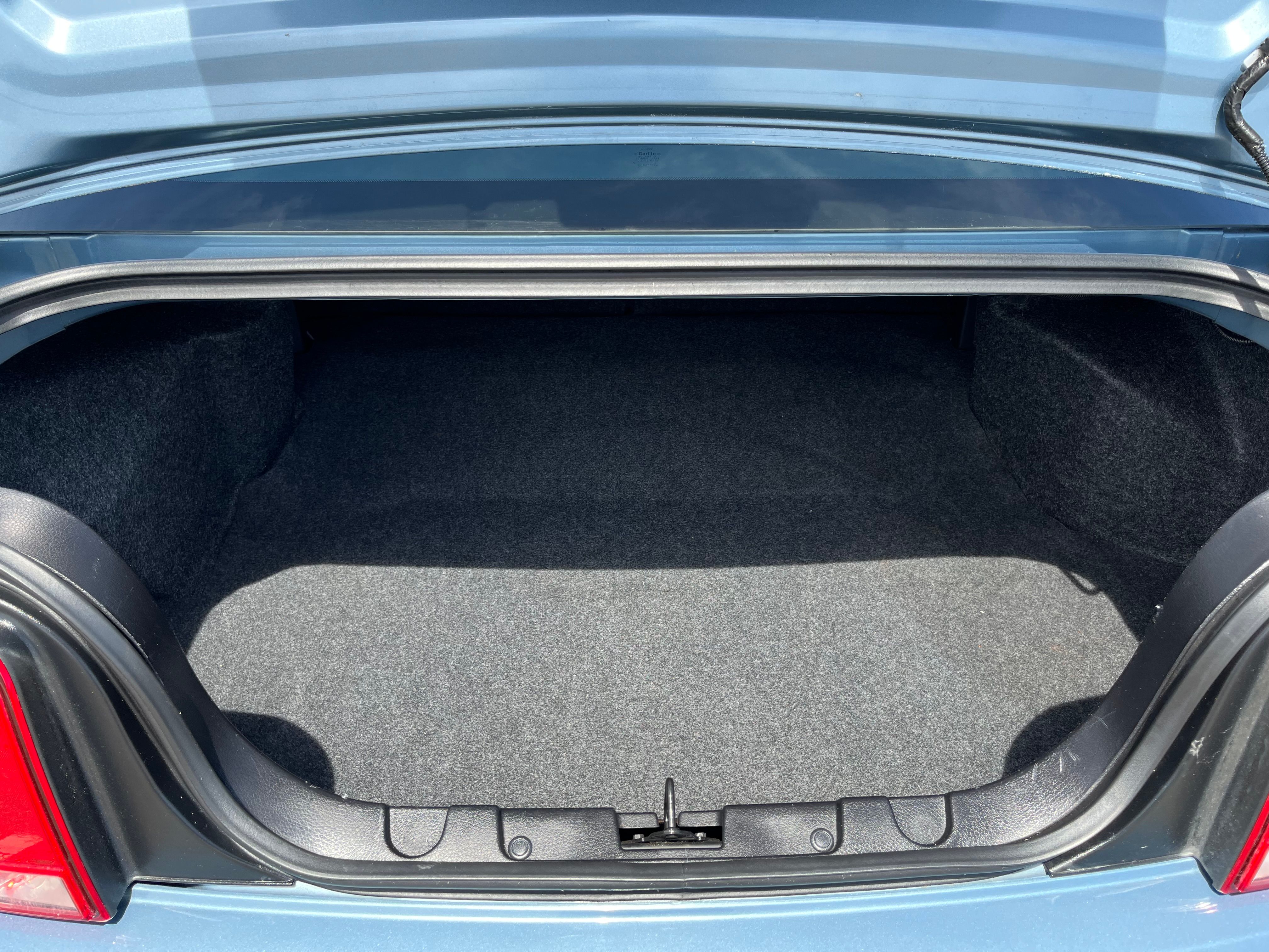 Used 2005 Ford Mustang GT Premium RWD image 4