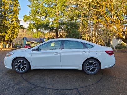 Used 2016 Toyota Avalon XLE
