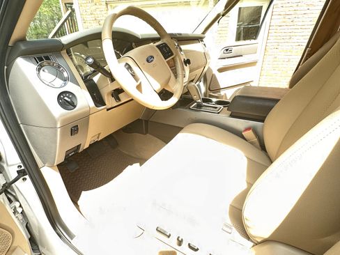 Used 2011 Ford Expedition XLT w/ 202A Rapid Spec Order Code image 13