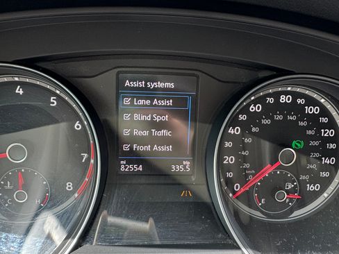 Used 2018 Volkswagen Atlas SEL w/ R-Line Package image 25