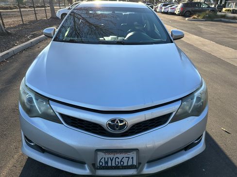 Used 2012 Toyota Camry SE image 5
