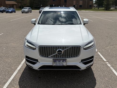 Used 2017 Volvo XC90 T8 Inscription w/ Luxury Package AWD/4WD image 2