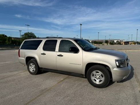 Used 2007 Chevrolet Suburban LS RWD image 5