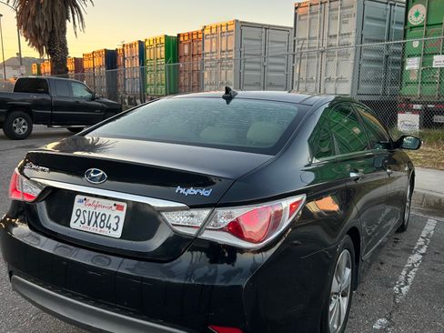 Used 2011 Hyundai Sonata Hybrid w/ Premium Equipment Pkg 2 image 9