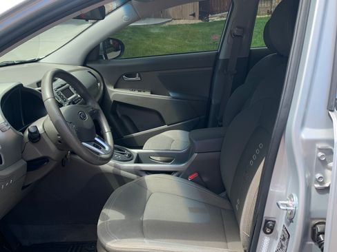 Used 2011 Kia Sportage EX AWD/4WD image 8
