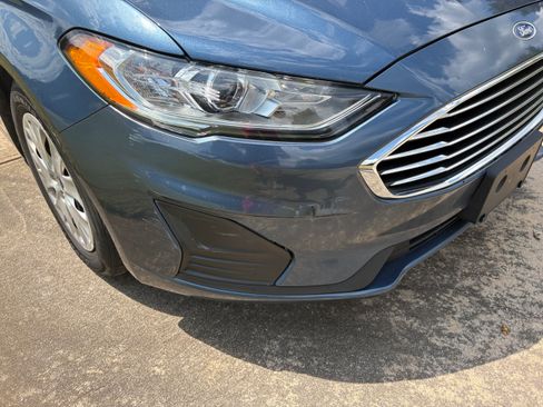 Used 2019 Ford Fusion S FWD image 5