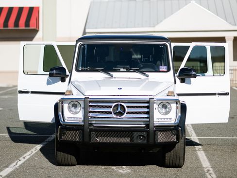Used 2017 Mercedes-Benz G 550 image 11