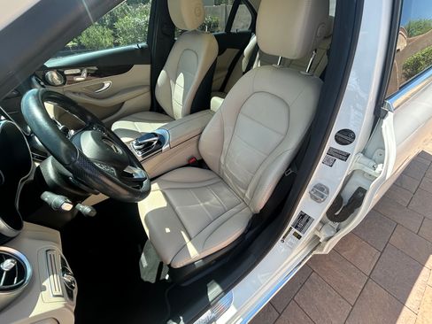 Used 2015 Mercedes-Benz C 300 Sedan image 12