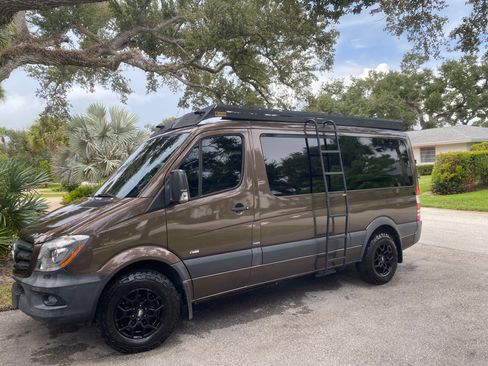 Used 2016 Mercedes-Benz Sprinter 2500 image 1
