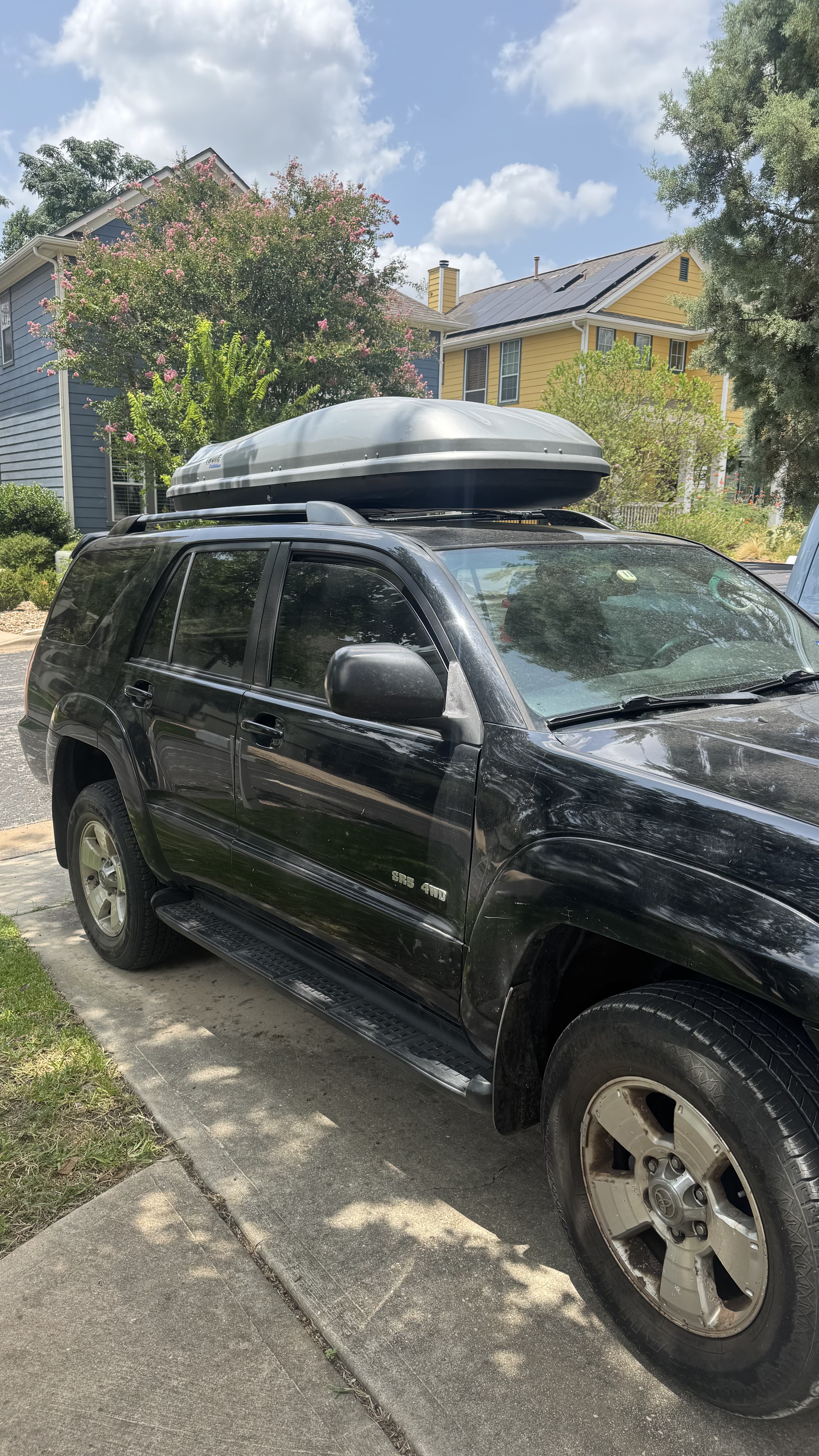 Used 2004 Toyota 4Runner SR5 AWD/4WD image 4