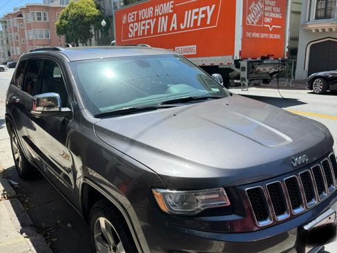 Used 2014 Jeep Grand Cherokee Overland AWD/4WD image 5